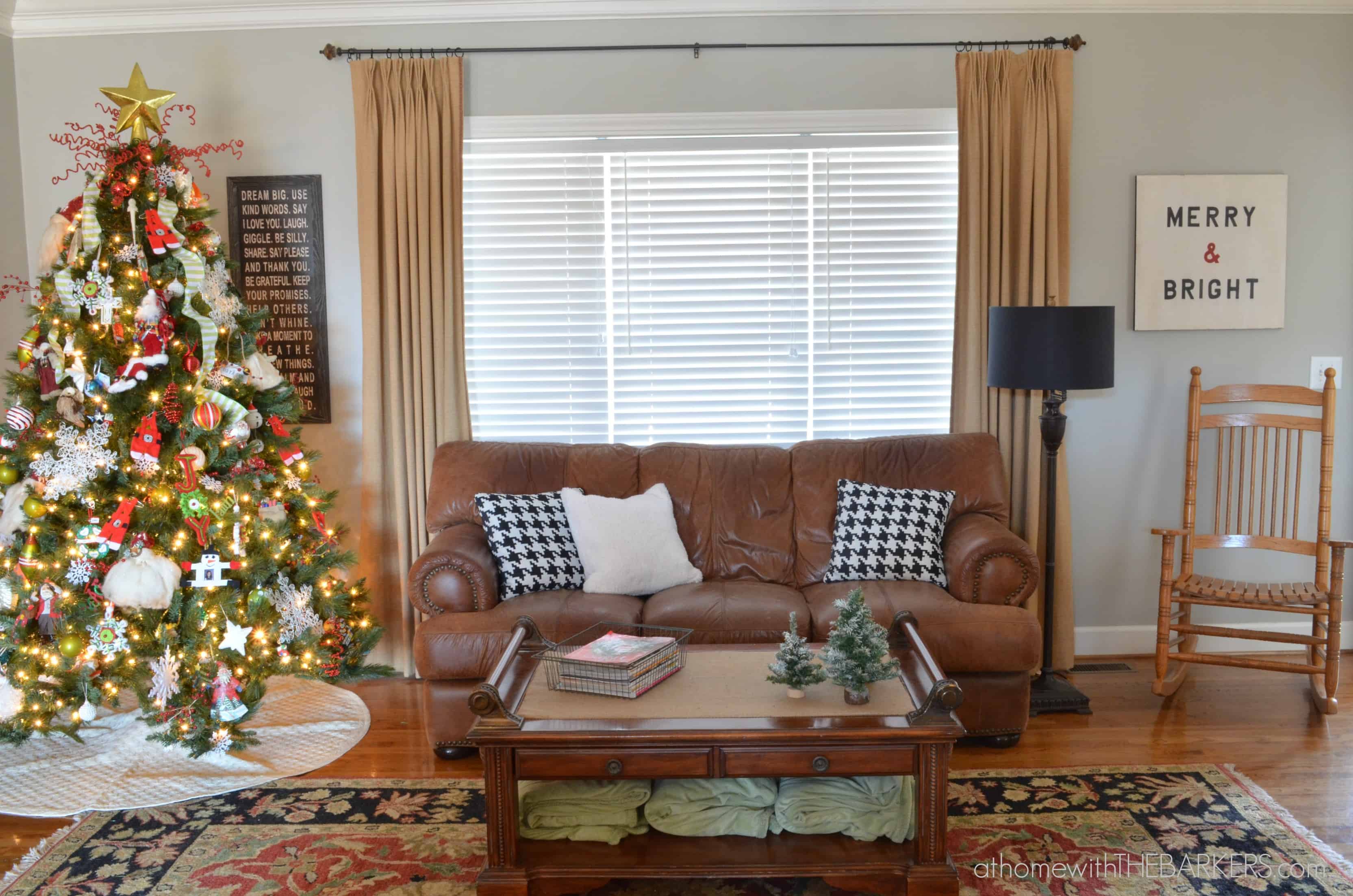 christmas living room stage design