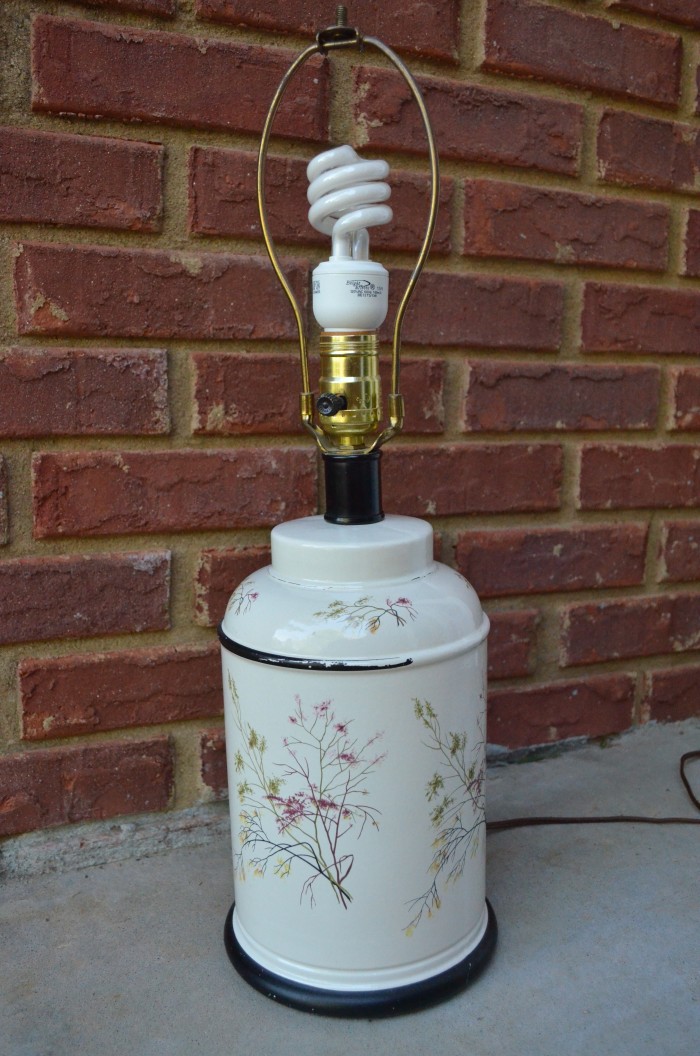 Thrift Store Lamp Makeover using gift wrap and spray paint-Before
