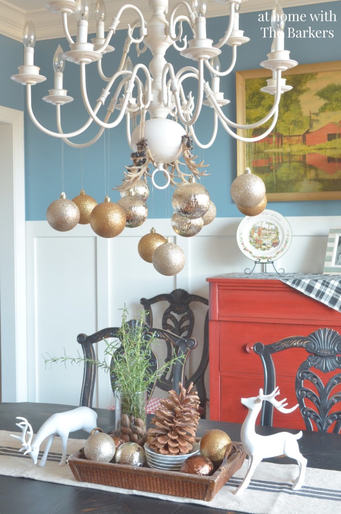 Dining Room Chirstmas Decor using metallics