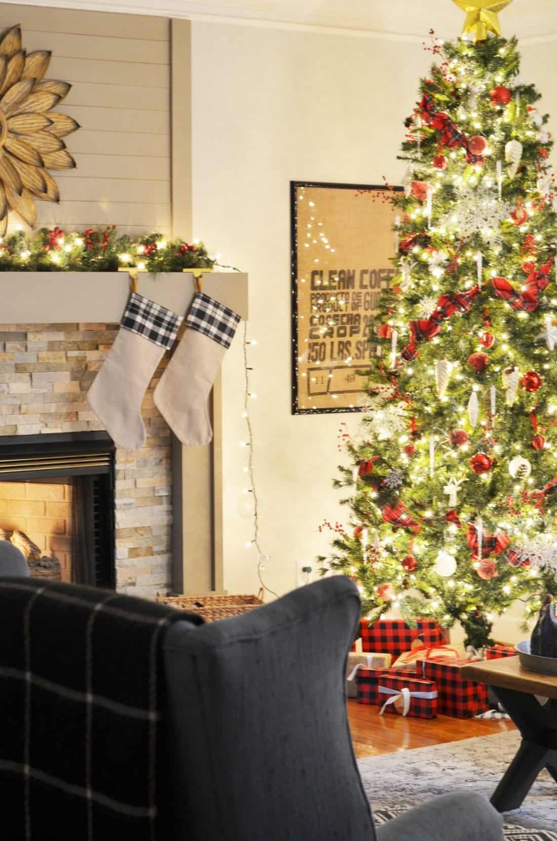 Christmas Nights Tour 2017 - At Home With The Barkers