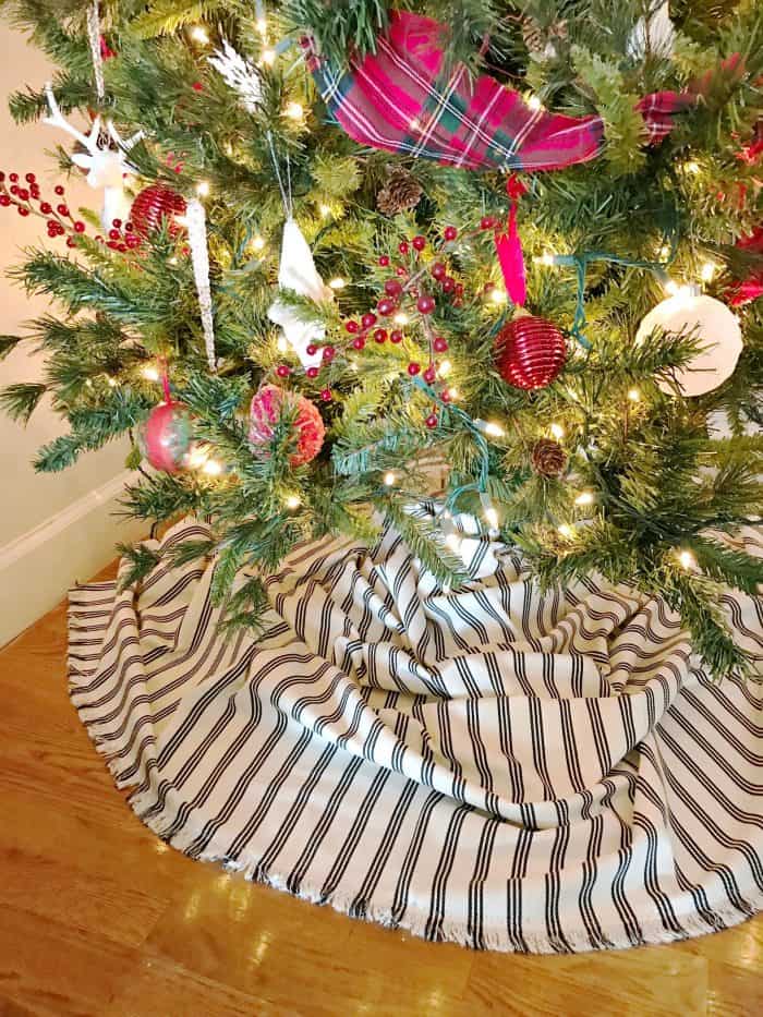 Simple Christmas Tree Skirt
