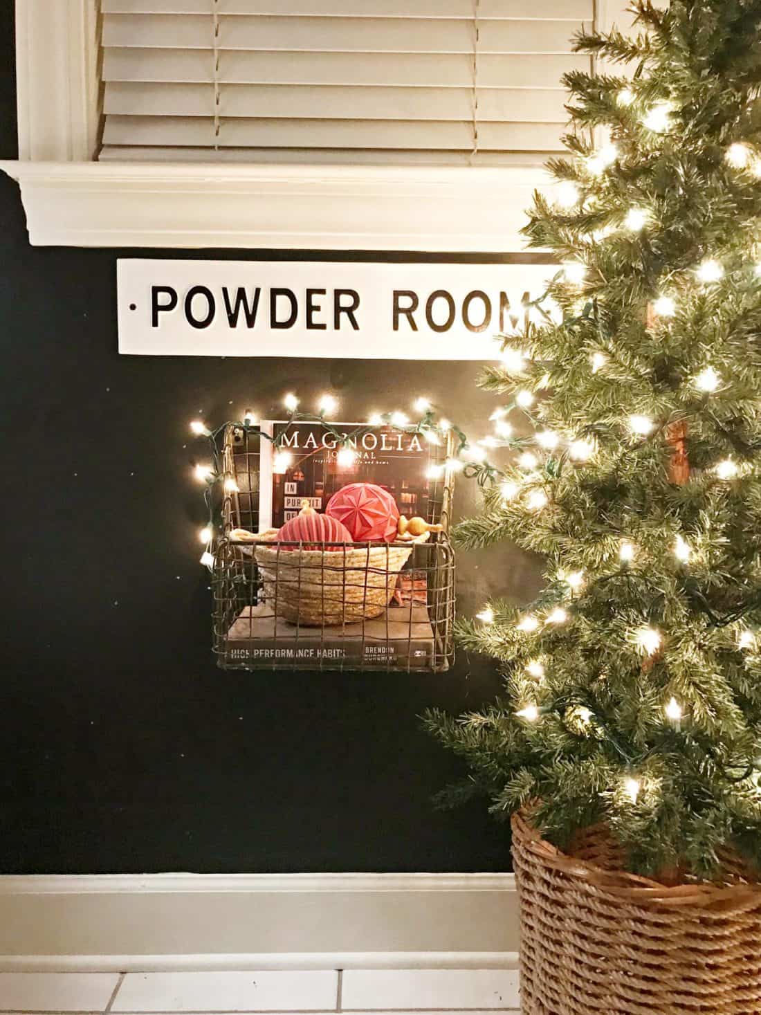 Christmas Nights Tour 2019 Powder Room