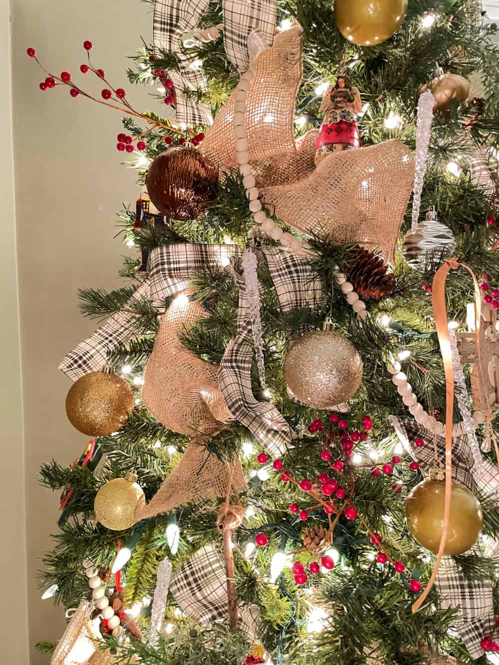 9 Tips on How to Decorate a Christmas Tree to Look Full – Nearly Natural