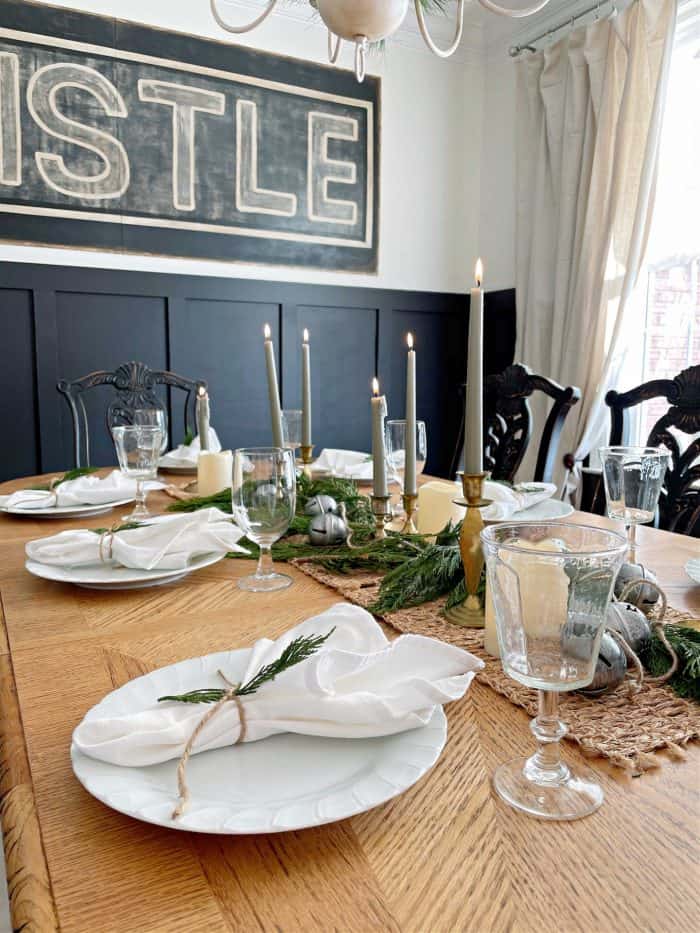 Casual dining table setting hotsell