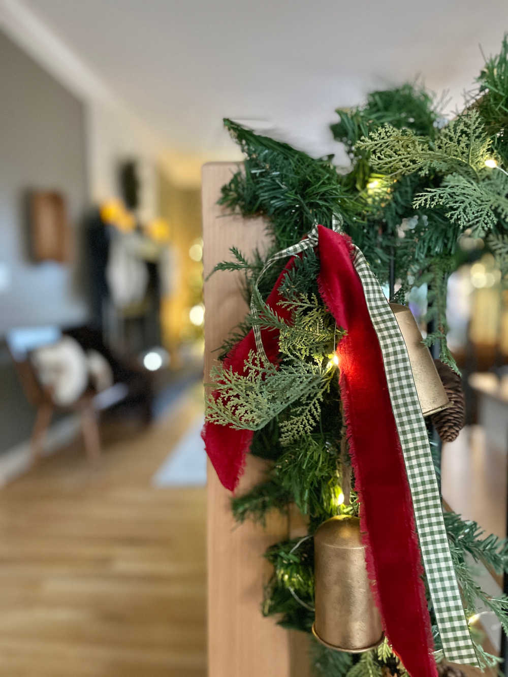 Christmas Living Room stair garland ribbon