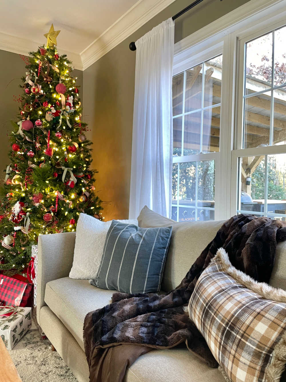 Christmas Living Room plaid pillows on sofa